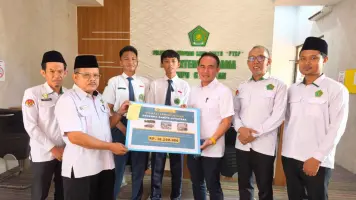 Peduli Bencana Sumatera, Keluarga Besar MTsN 1 Lamsel Himpun Donasi Rp 10,2 Juta: "Alam Kita Jaga, Alam Jaga Kita